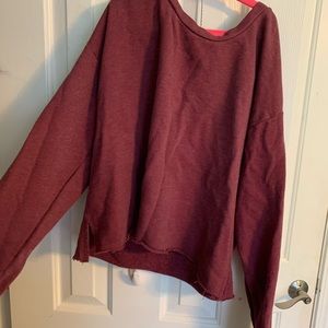 cropped maroon crew neck
